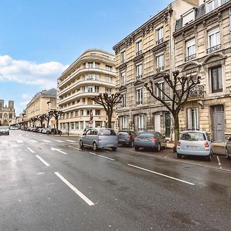 Le Jardinet, Face A La Cathedrale, Baignoire - Rdc Apartment Reims Exterior photo