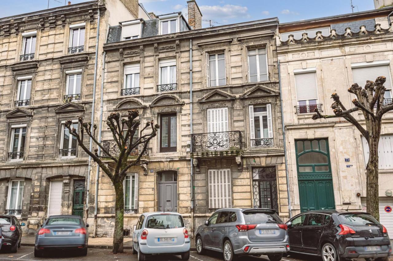 Le Jardinet, Face A La Cathedrale, Baignoire - Rdc Apartment Reims Exterior photo